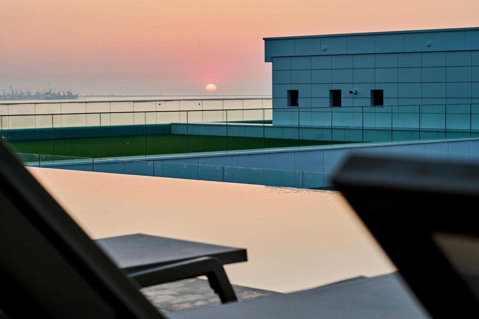 Aqua Vista Infinity Resort & Spa - Studio Lux - Piscina Infinity, Jacuzzi, Sauna, Gym - Privat Неводарі Екстер'єр фото